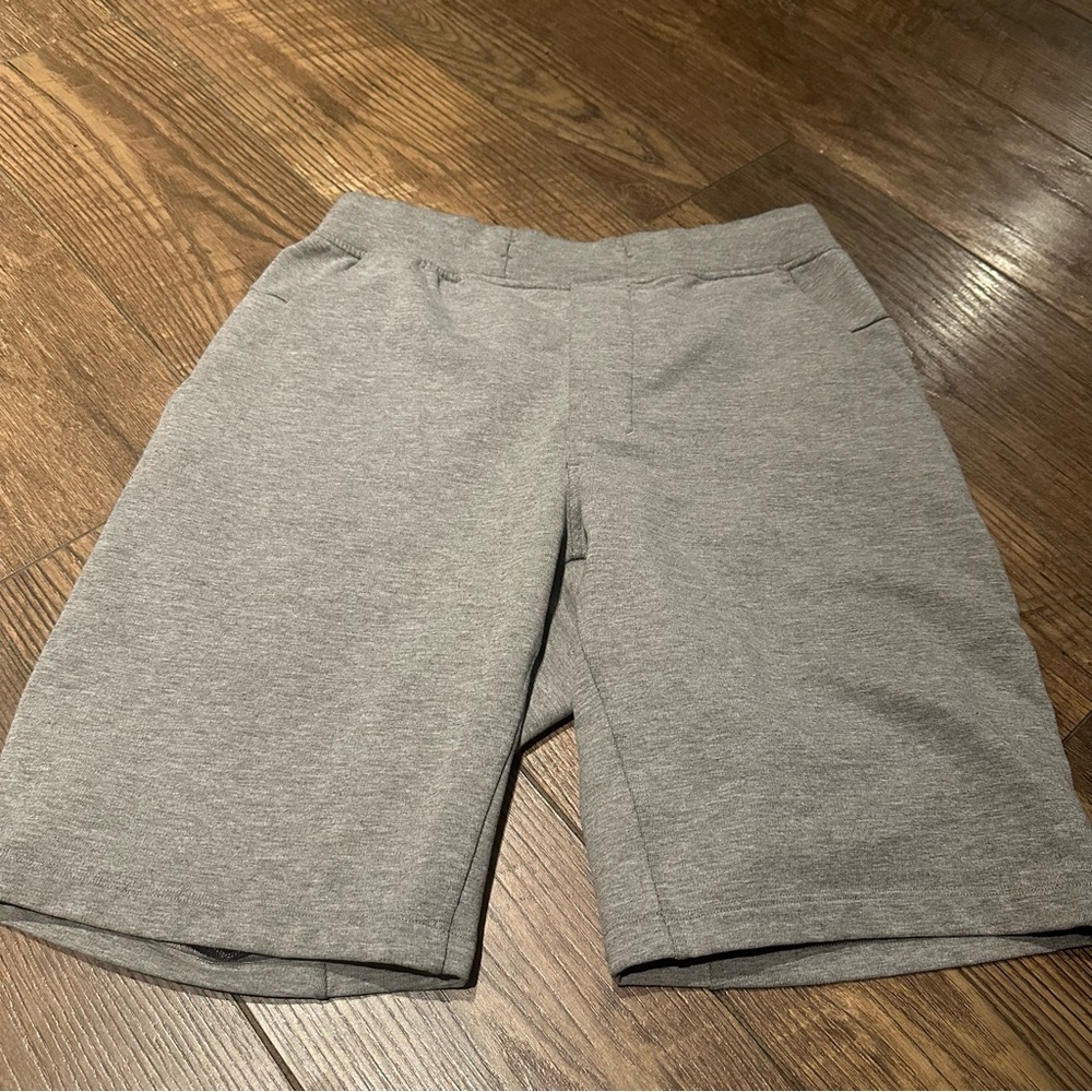 Lululemon Mens City‎ Sweat Shorts in Heather Grey Size S